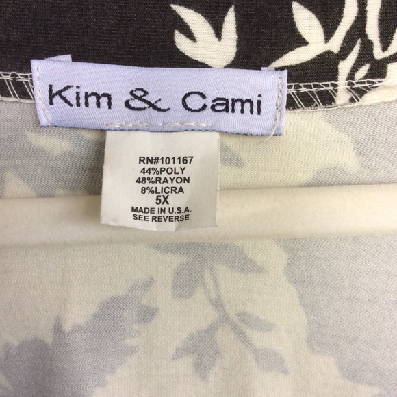 Kim & Cami Floral top Size 5x - Picture 3 of 4